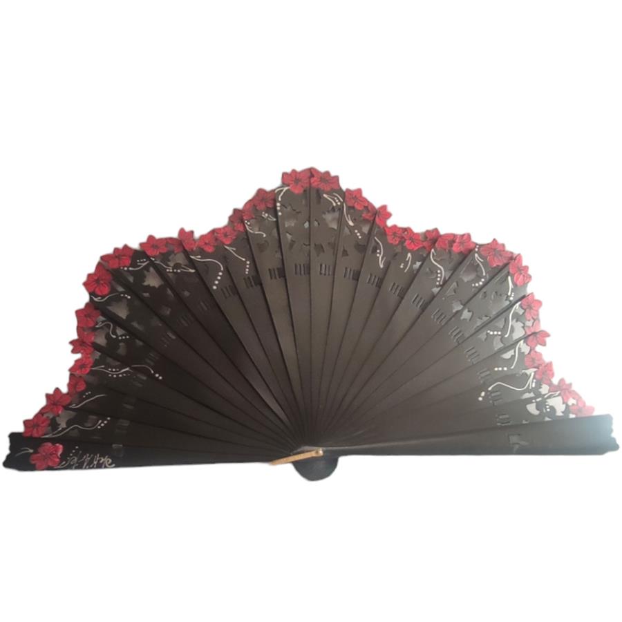 ABANICO baraja con calado,  color negro, dibujo de flor en rojo, madera de arce lacado, tamaño medio